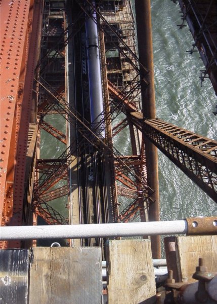 [image] another downwards shot, looking down at a passing Sprinter